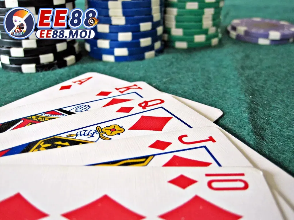 KỸ THUẬT CHƠI TIẾN LÊN ĐẾM LÁ EE88 – BÍ QUYẾT CHINH PHỤC MỌI VÁN BÀI 3 Chơi có chiến thuật giúp tăng khả năng chiến thắng